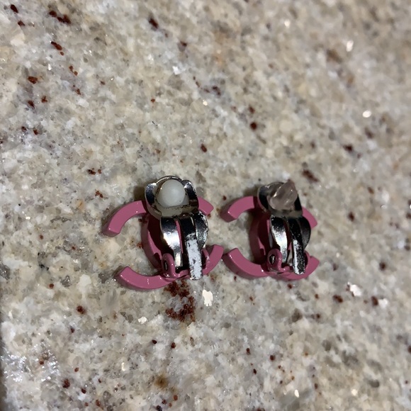 CHANEL 2004 Clip On Earrings - Picture 7 of 10